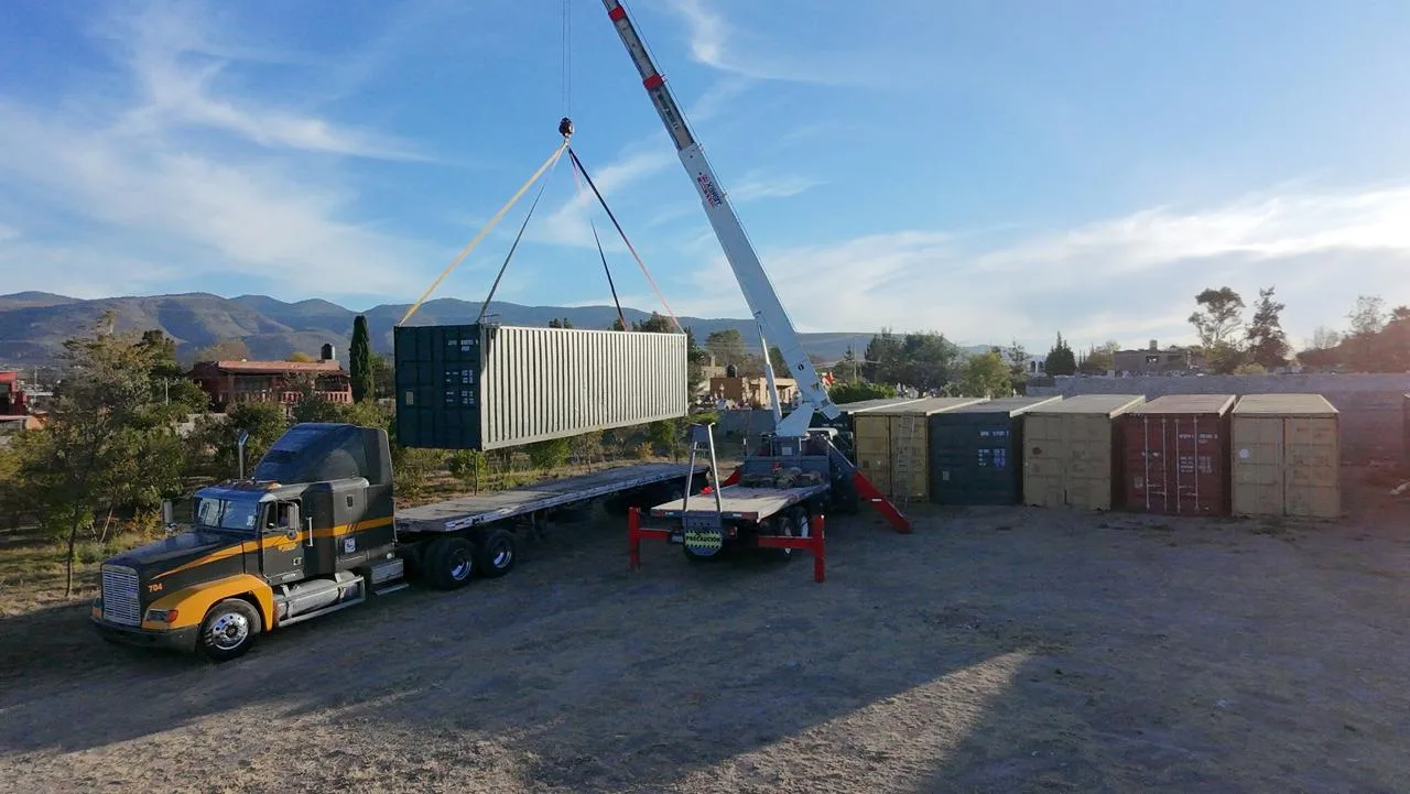 Storage containers